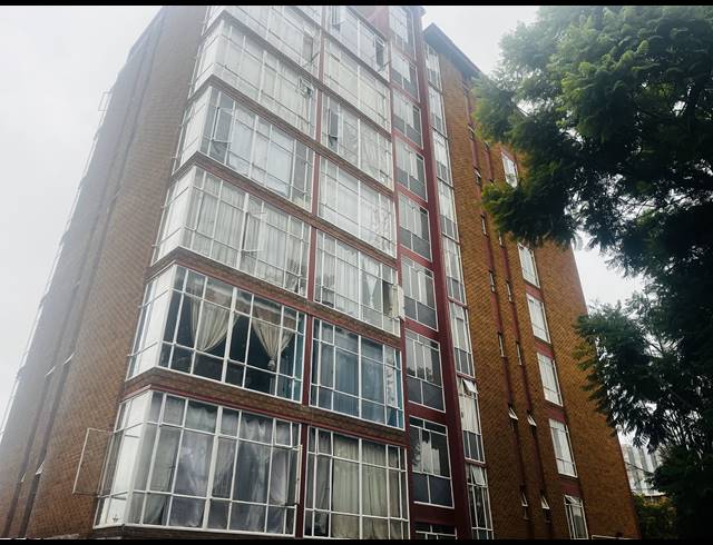 2.5 BEDROOM APARTMENT FOR SALE IN SUNNYSIDE